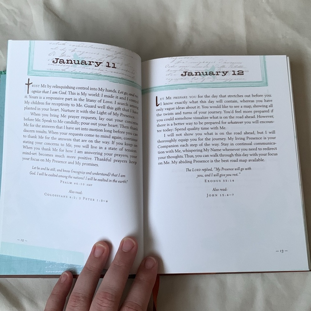 🛑2 for $10 🛑 Jesus Calling Devotional Sarah Young - Enjoy Peace in His Presence - Picture 3 of 6